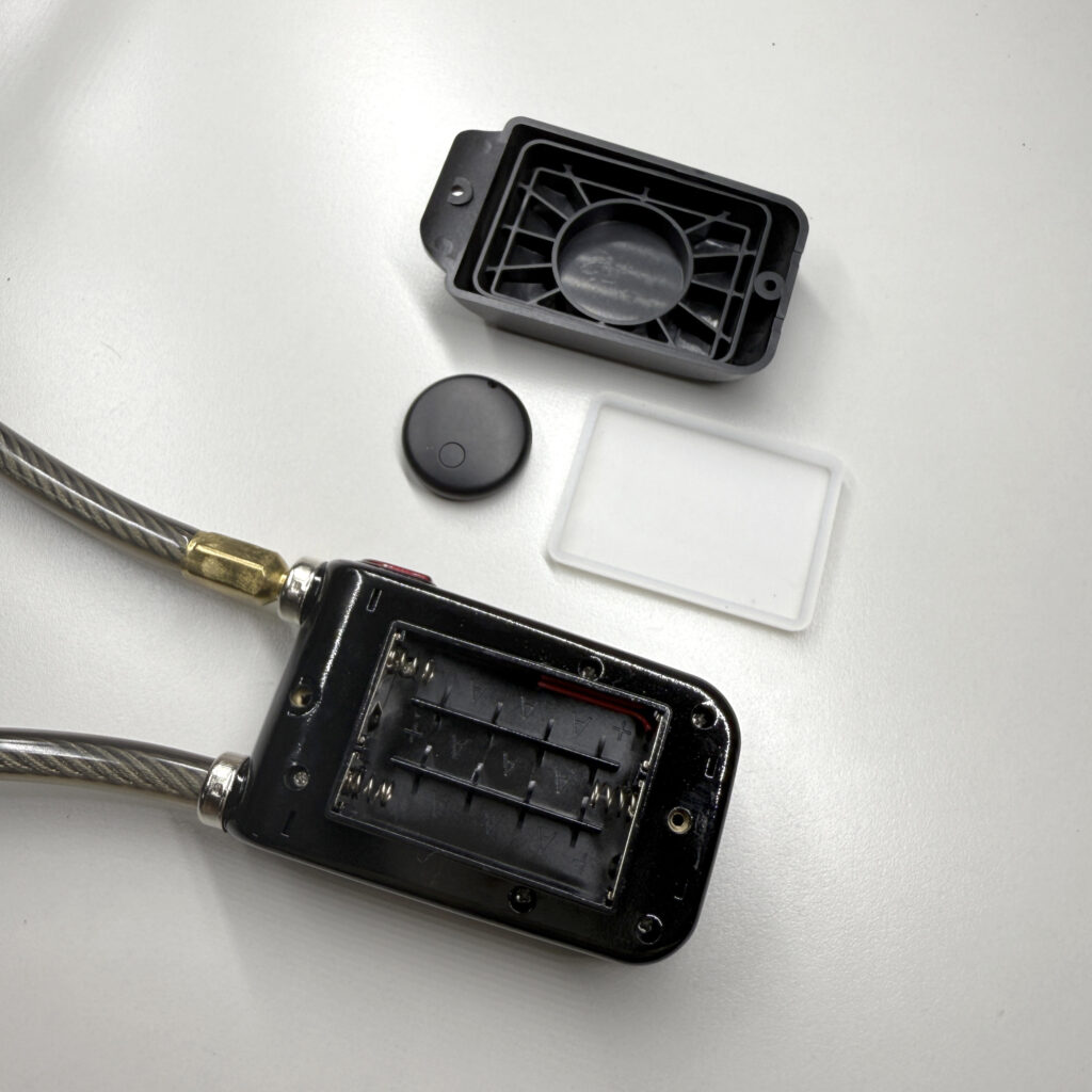 smart alarm lock with air tag